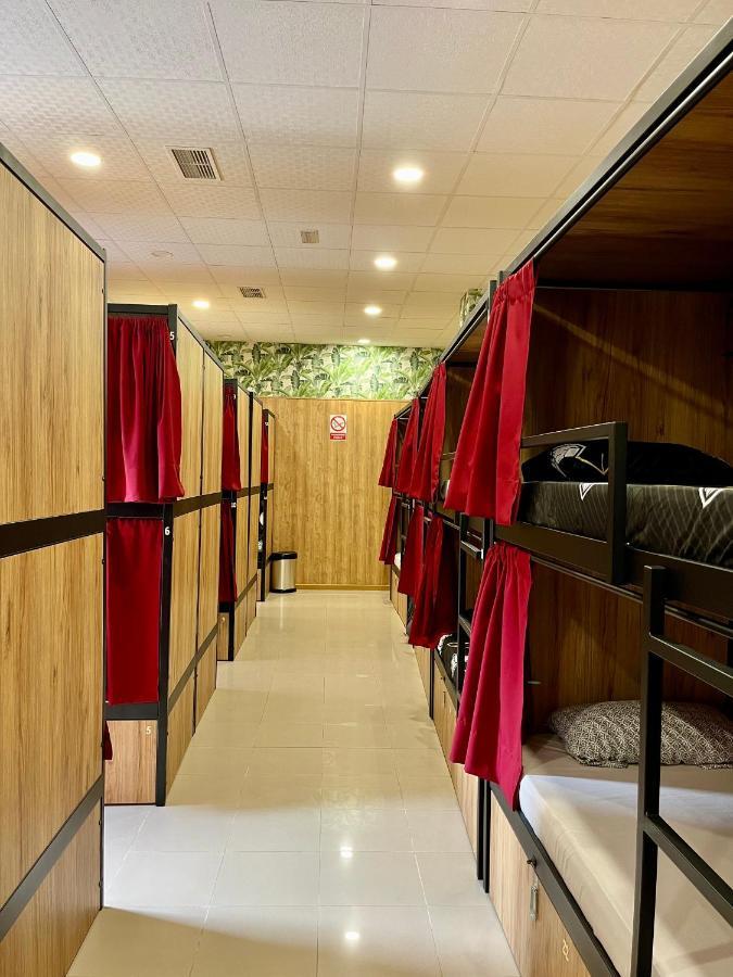 Velvet Hostel Madrid Kültér fotó